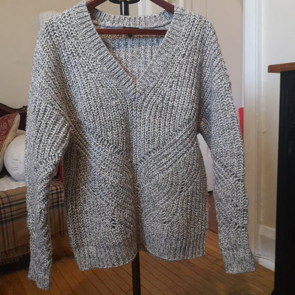 Dynamite long sleeve v-neck knit oversize pullover sweater - Picture 2 of 11